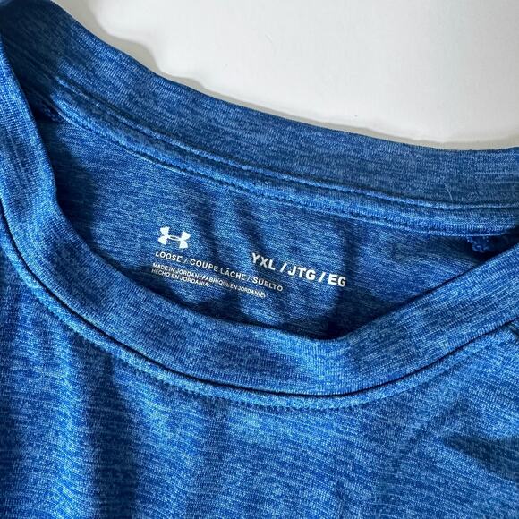 Under Armour athletic tee - Picture 3 of 3